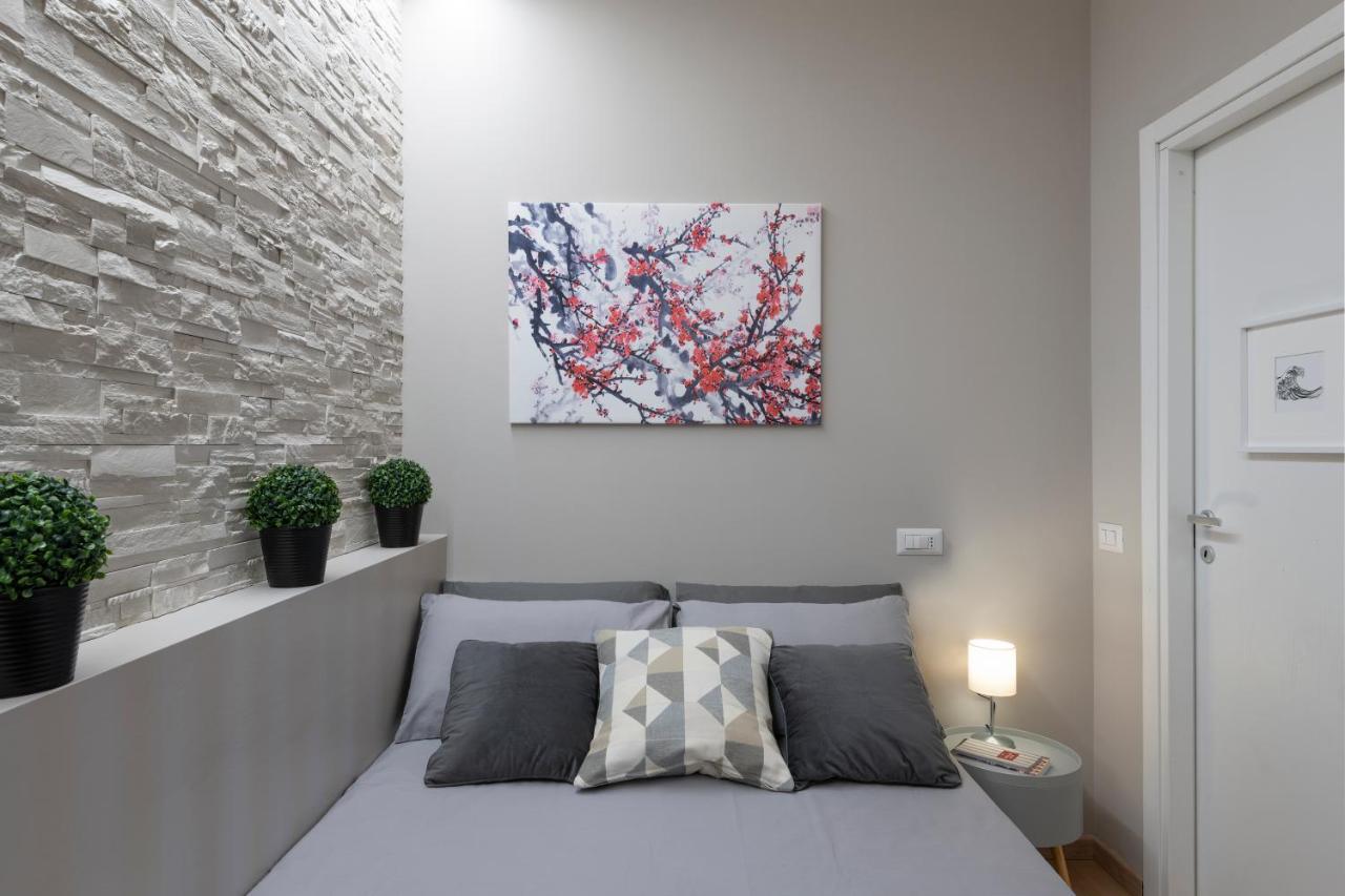 Super Modern And Design Apartment, A Due Passi Dai Navigli Milan Bagian luar foto
