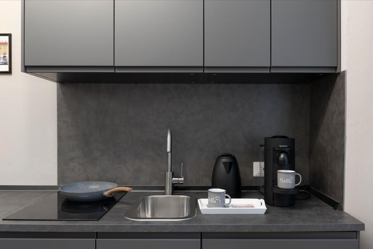 Super Modern And Design Apartment, A Due Passi Dai Navigli Milan Bagian luar foto