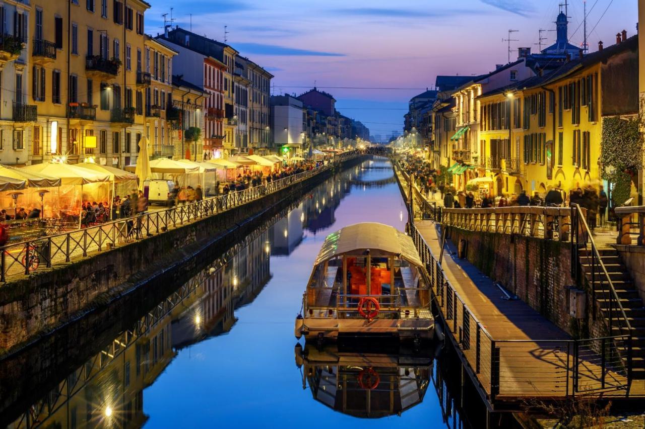 Super Modern And Design Apartment, A Due Passi Dai Navigli Milan Bagian luar foto